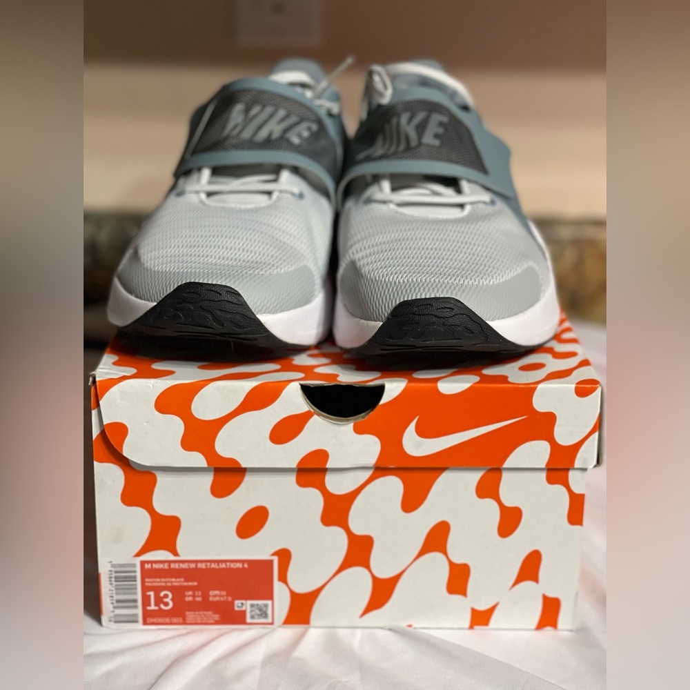 NWB M Nike Renew Retaliation 4 “Photon Dust/Black” Size 13 Men